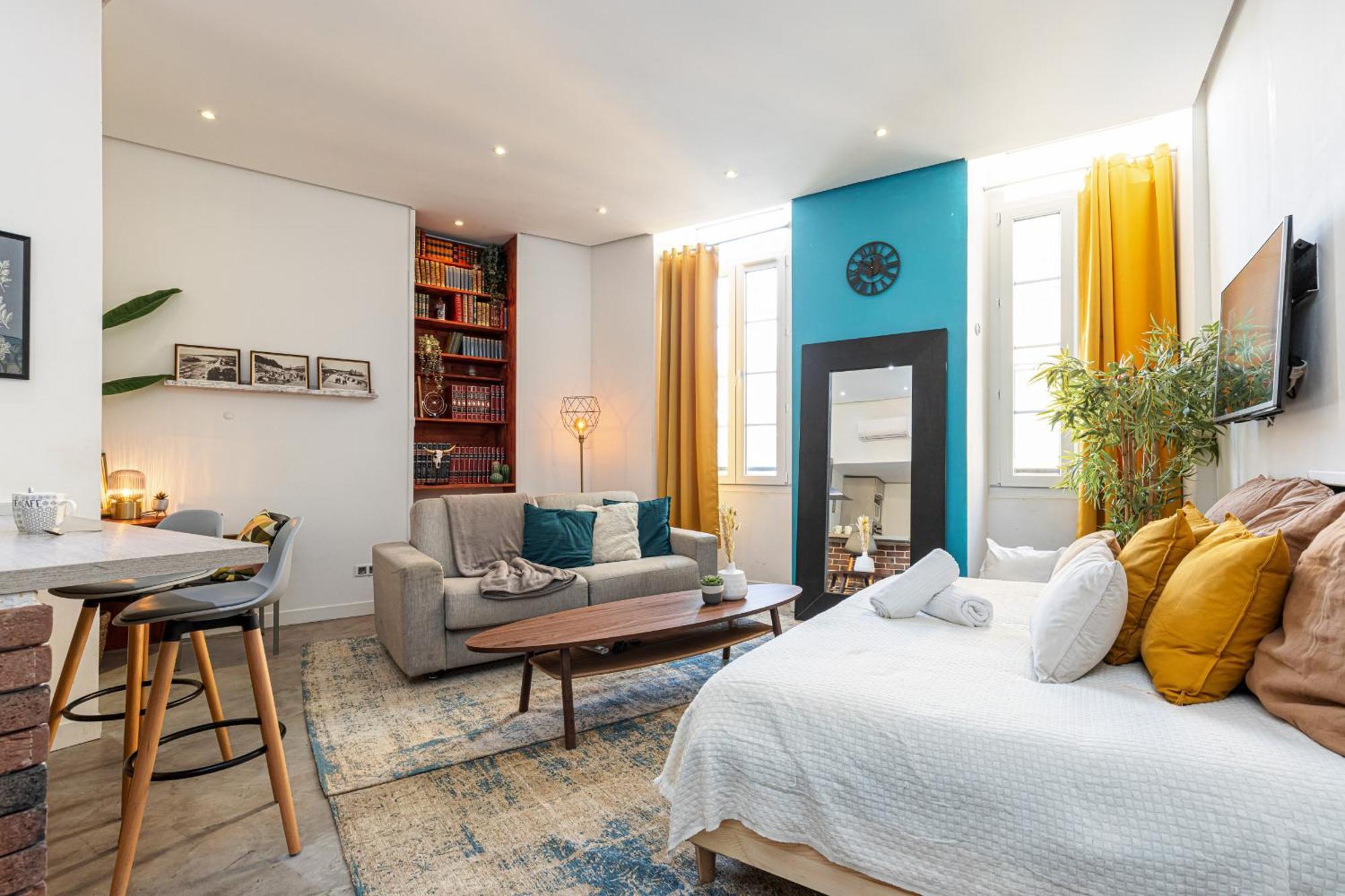 ניס Cosy Studio In The Old Town Near Garibaldi Square מראה חיצוני תמונה